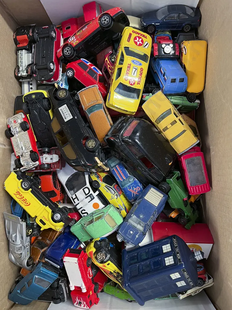Quantity Assorted Diecast Vehicles Image 1++