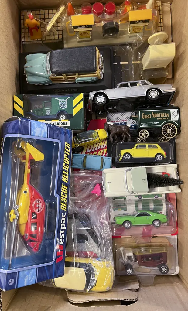 Quantity Assorted Diecast Vehicles Image 1++