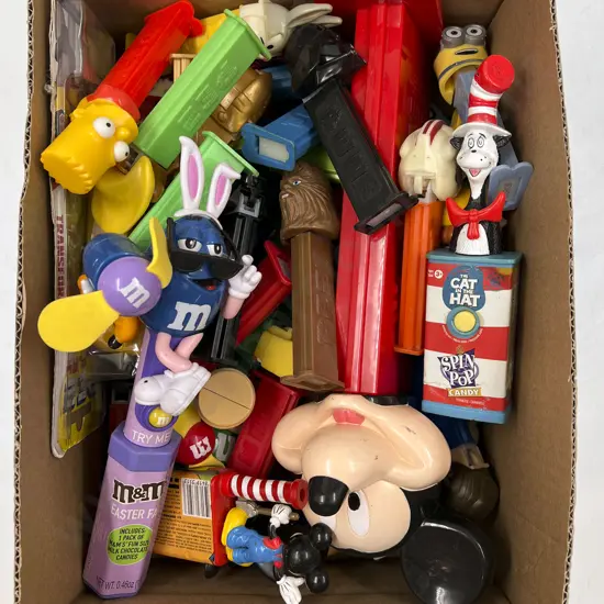 Quantity of PEZ & Other Lolly Dispensers