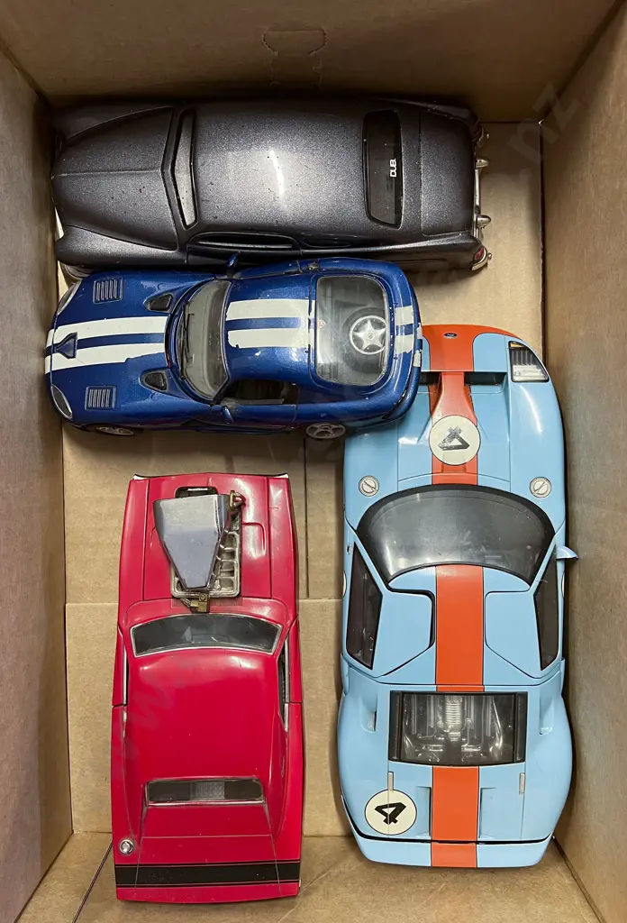Quantity Large Scale Diecast Vehicles Image 1++