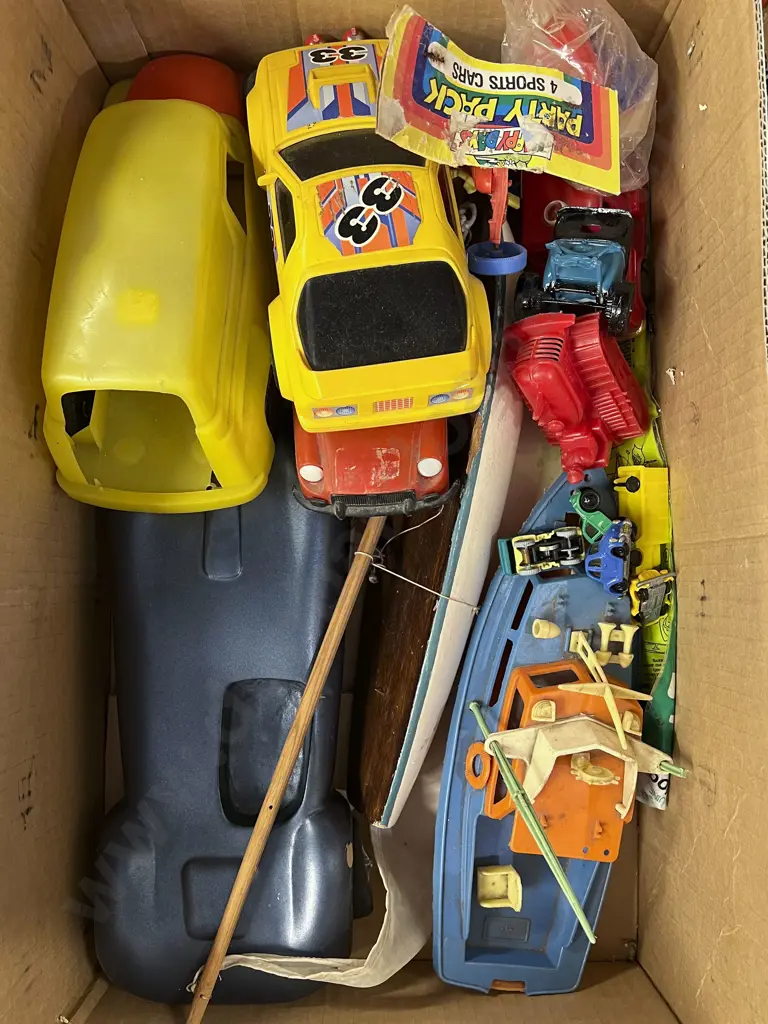 Quantity Various Large Scale Vehicles Image 1++