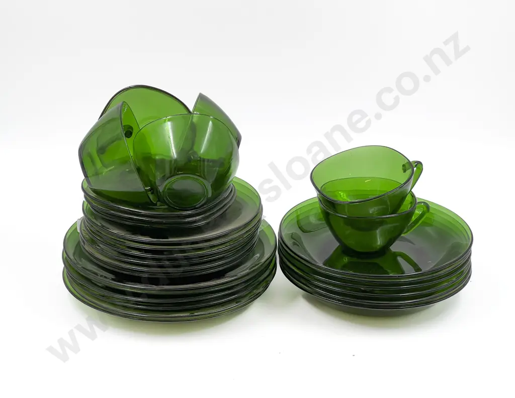 Vereco French Green Glass Part Dinner Set Image 1++