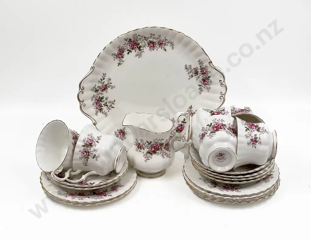 Royal Albert Lavender Rose Part Tea Set Image 1++