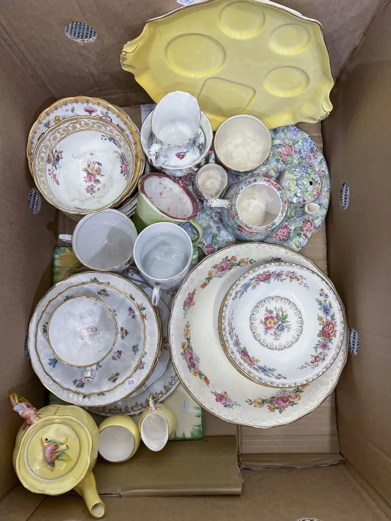 Box of Assorted Fancy China Image 1++