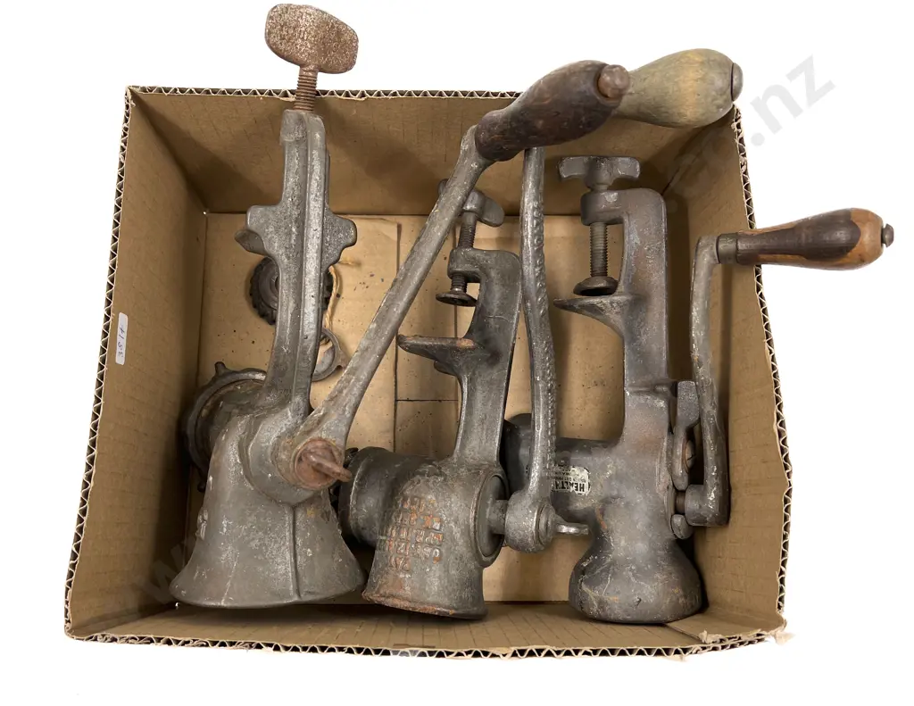 Box of Three Assorted Vintage Mincers Image 1++