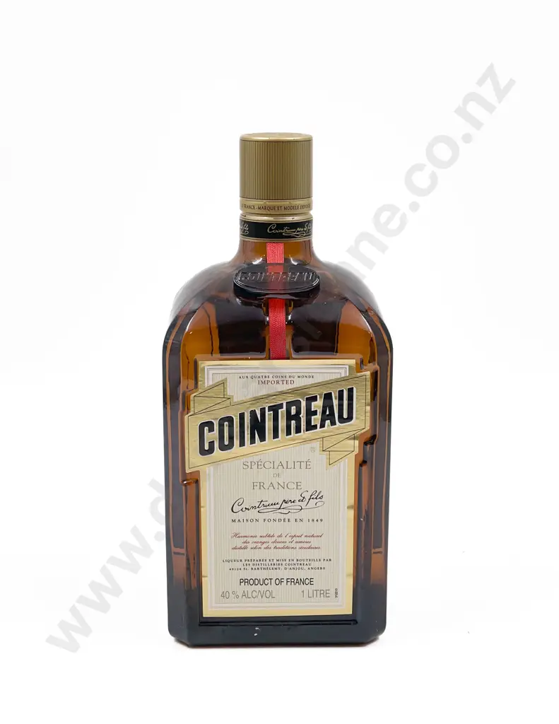 Cointreau 1 Litre Image 1++