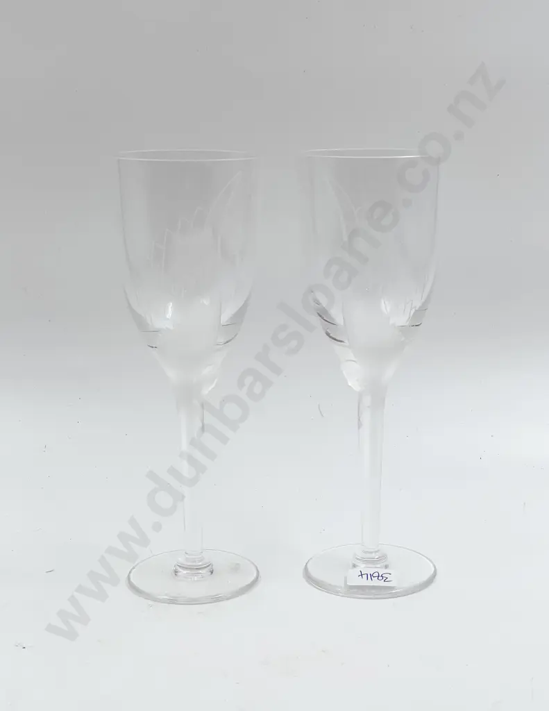 Pair of Lalique Angel Wine Glasses Image 1++