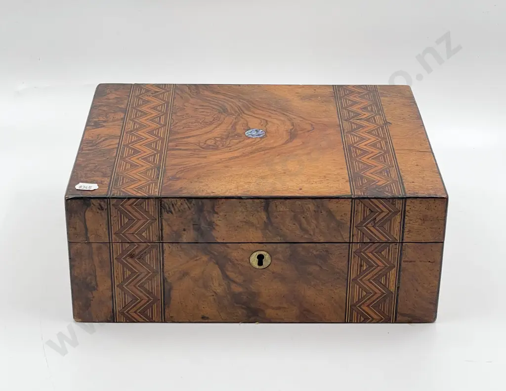 Inlaid Vintage Jewellery Box Image 1++