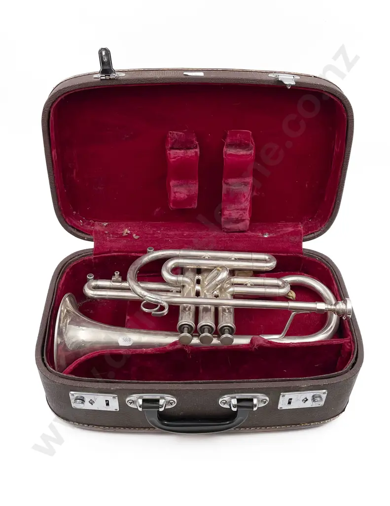Yamaha Trumpet in Case Image 1++