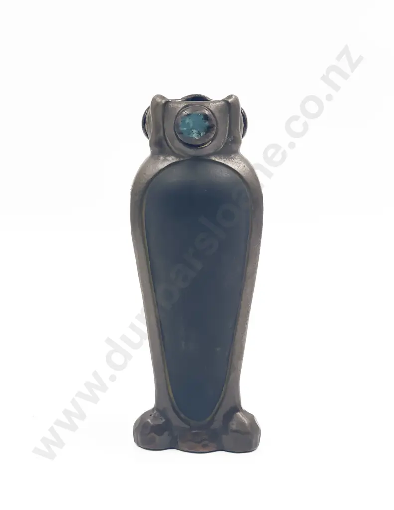 Bretby Art Vase Image 1++