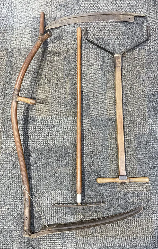 Quantity of Assorted Tools Including Saws Image 1++
