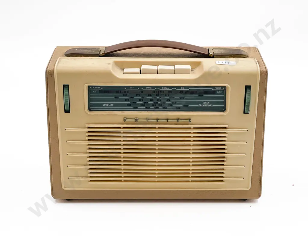 Vintage Philips Leather and Baker Light Transistor Radio Image 1++