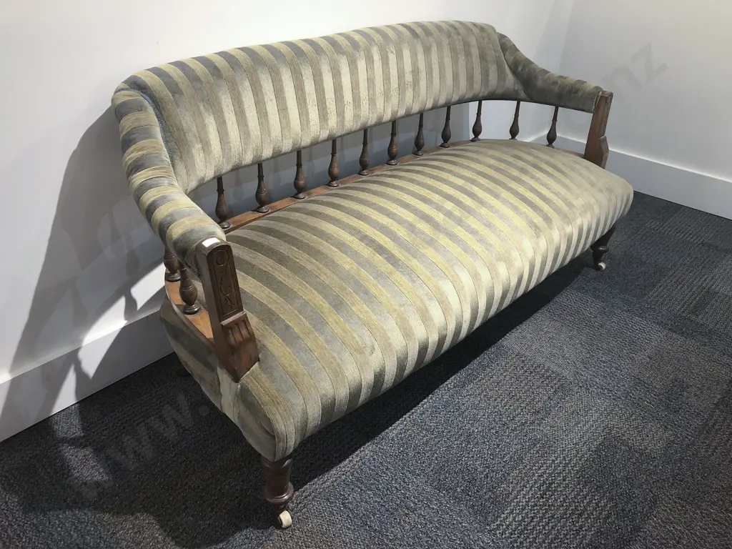 Victorian Spindle Back Parlour Sofa Image 1++