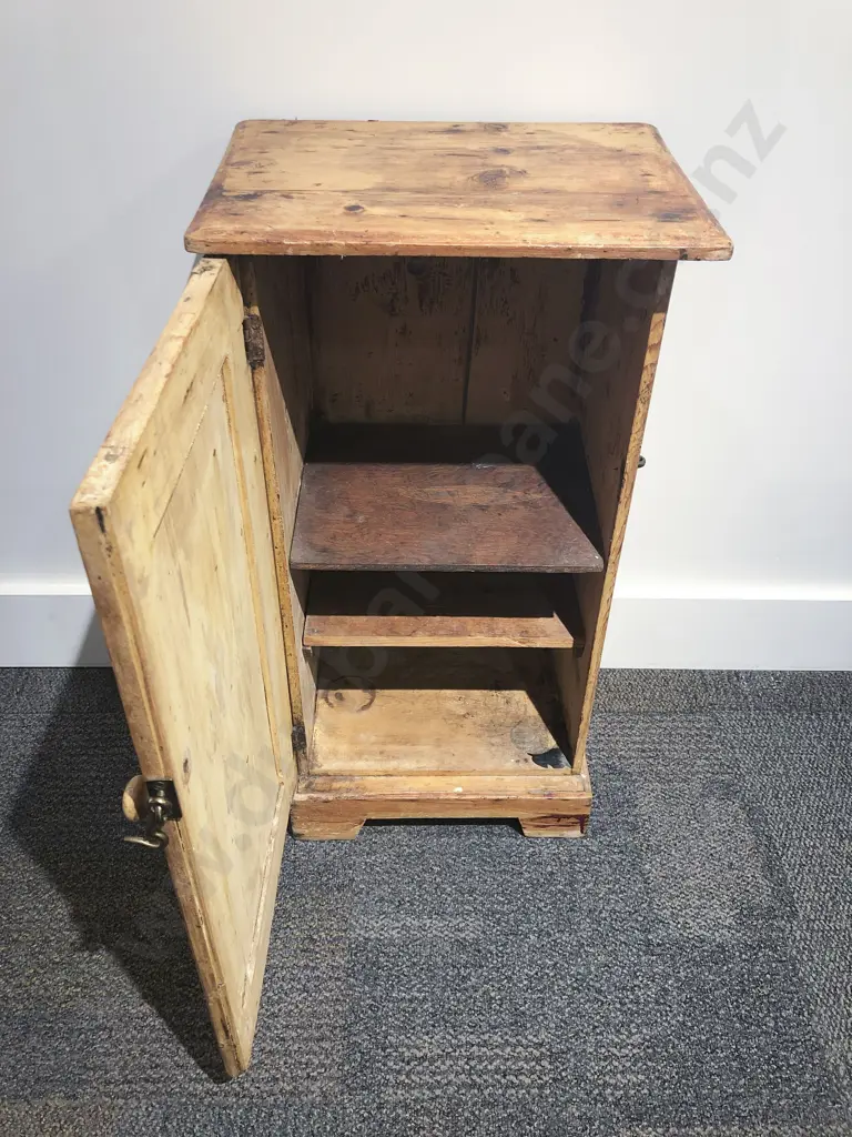 Pine Cupboard Image 1++