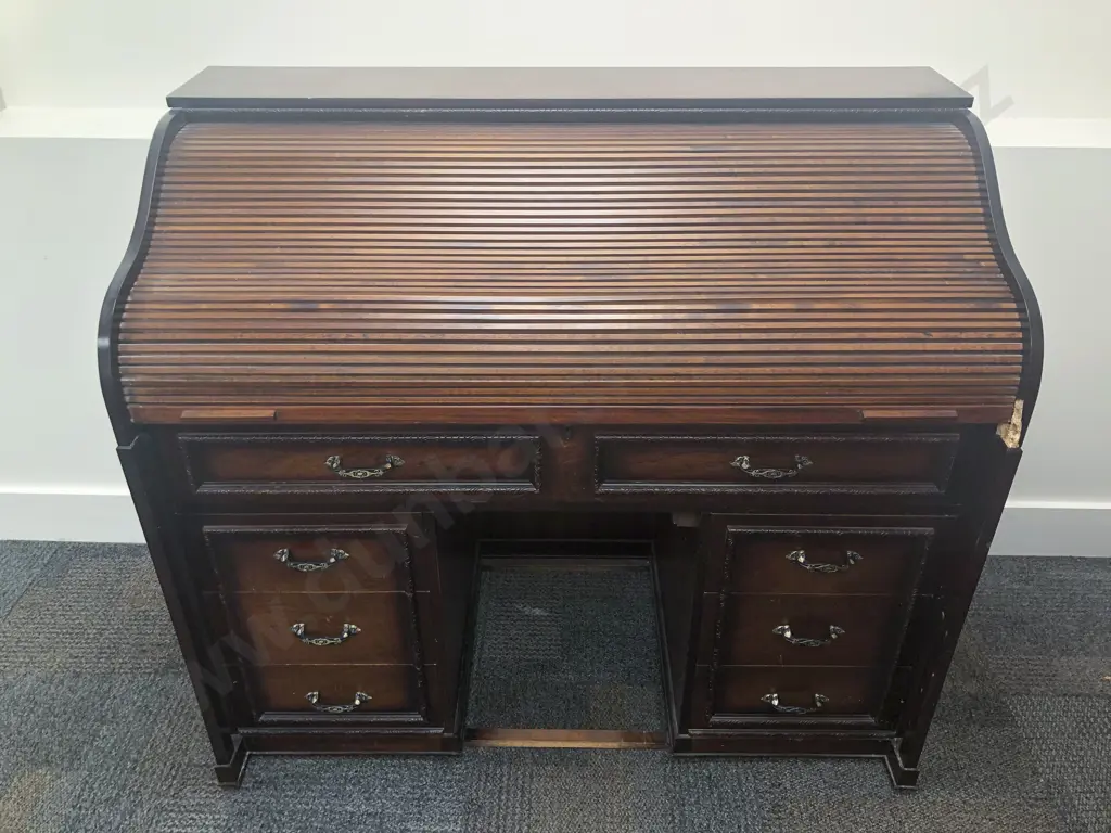 Reproduction Roll Top Desk Image 1++
