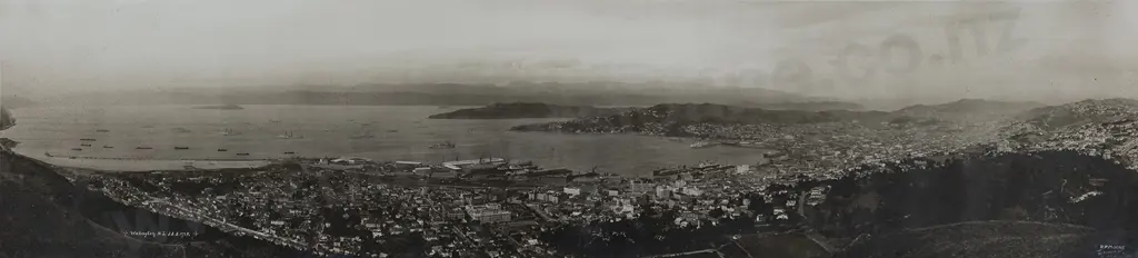 R P Moore (1881 - 1948) - Wellington NZ. 22.8.1925 Image 1++