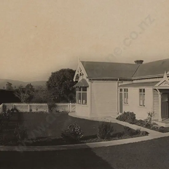 R P Moore (1881 - 1948) - Colonial Rural Homestead and Garden