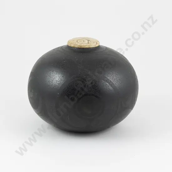 Anneke Borren Lidded Orb