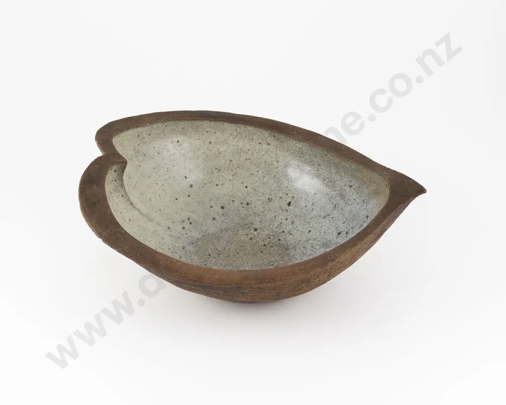 Jim Greig Unfolding Form Bowl Image 1++