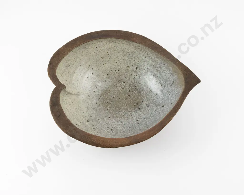 Jim Greig Unfolding Form Bowl Image 1++