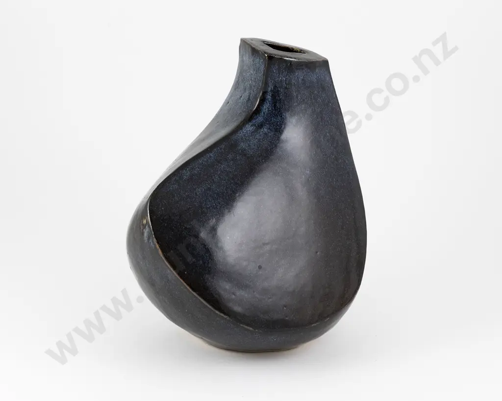 Jim Greig Turning Form Vase Image 1++