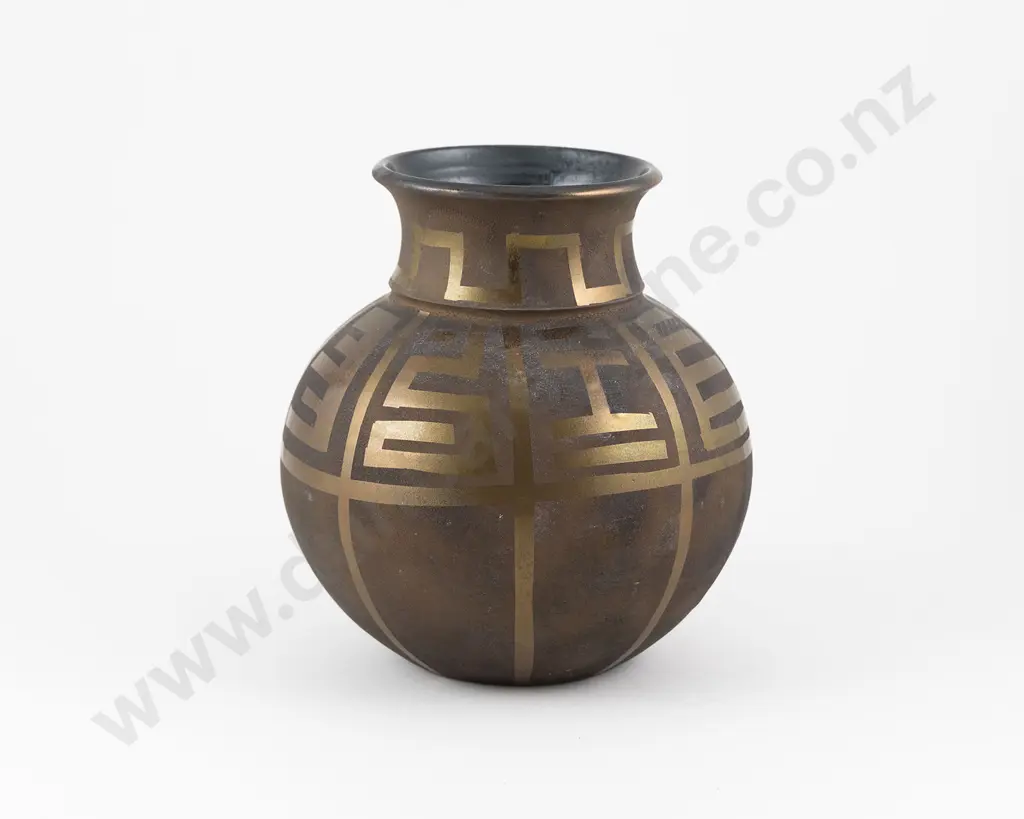 Jack Laird Waimea Pottery Ovoid Vase Image 1++