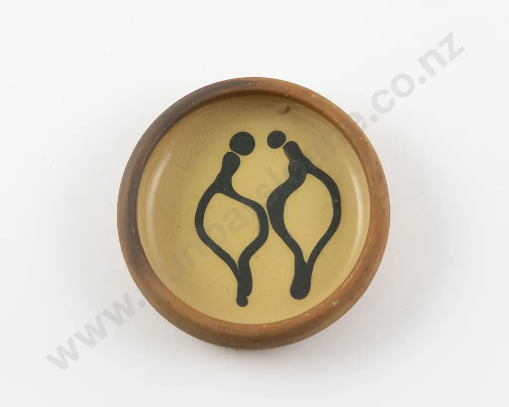 Len Castle Pin Dish Image 1++