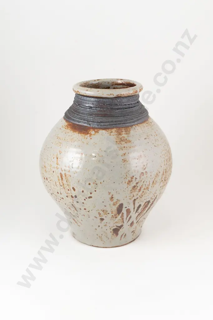 Peter Stichbury Large Shino Vase Image 1++