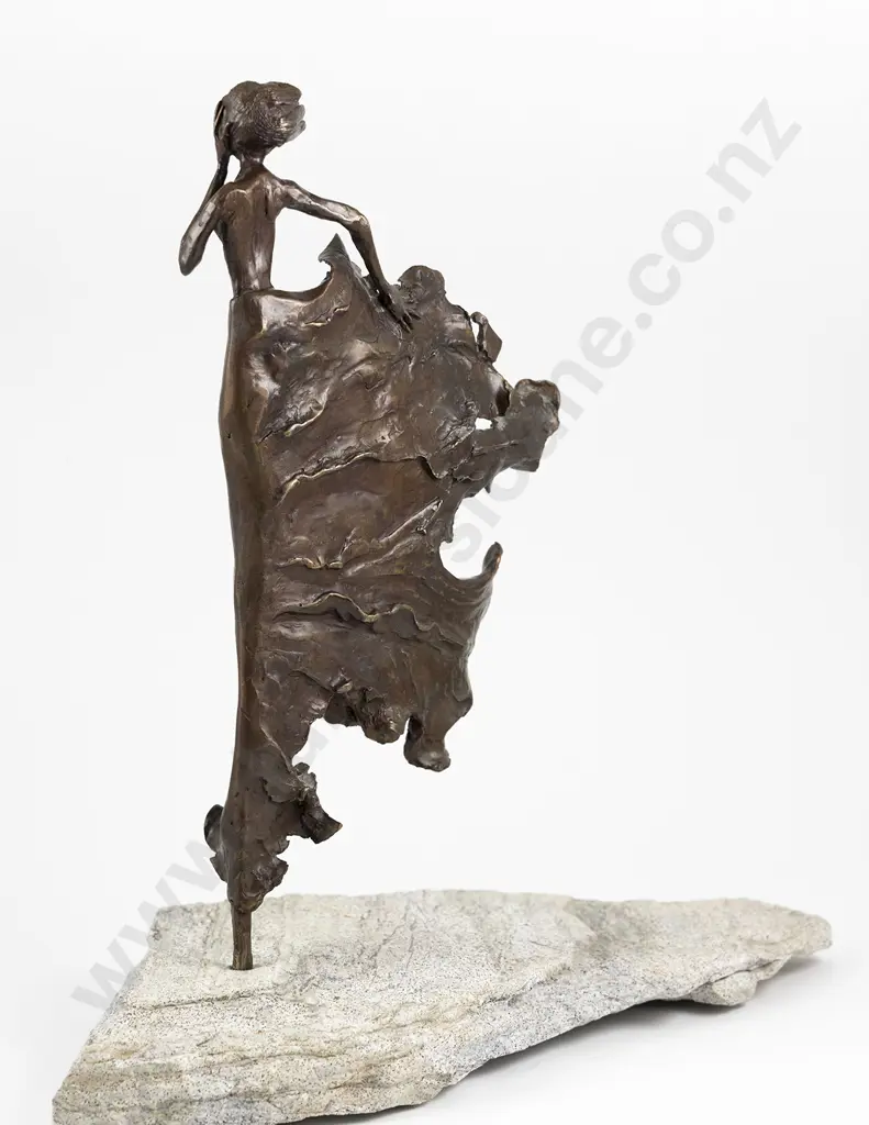 Lynne Wakem Bronze Figure Image 1++
