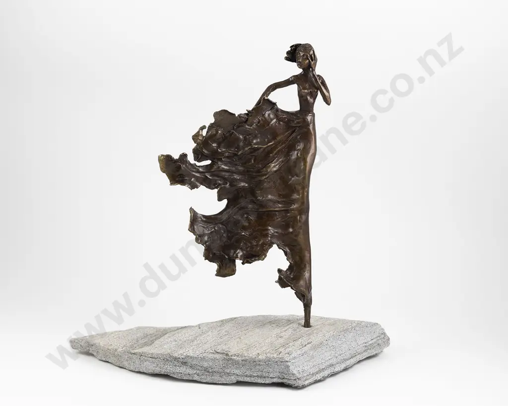 Lynne Wakem Bronze Figure Image 1++