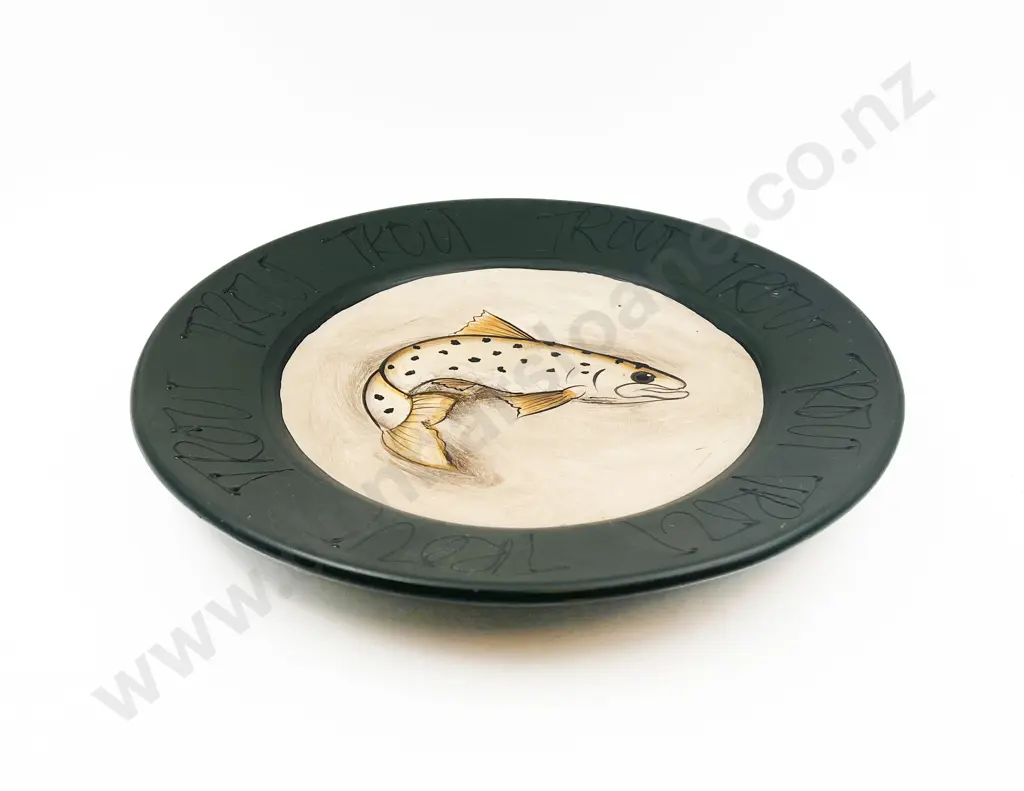 NZ Jellicoe Arts Charger with Trout Motif Image 1++