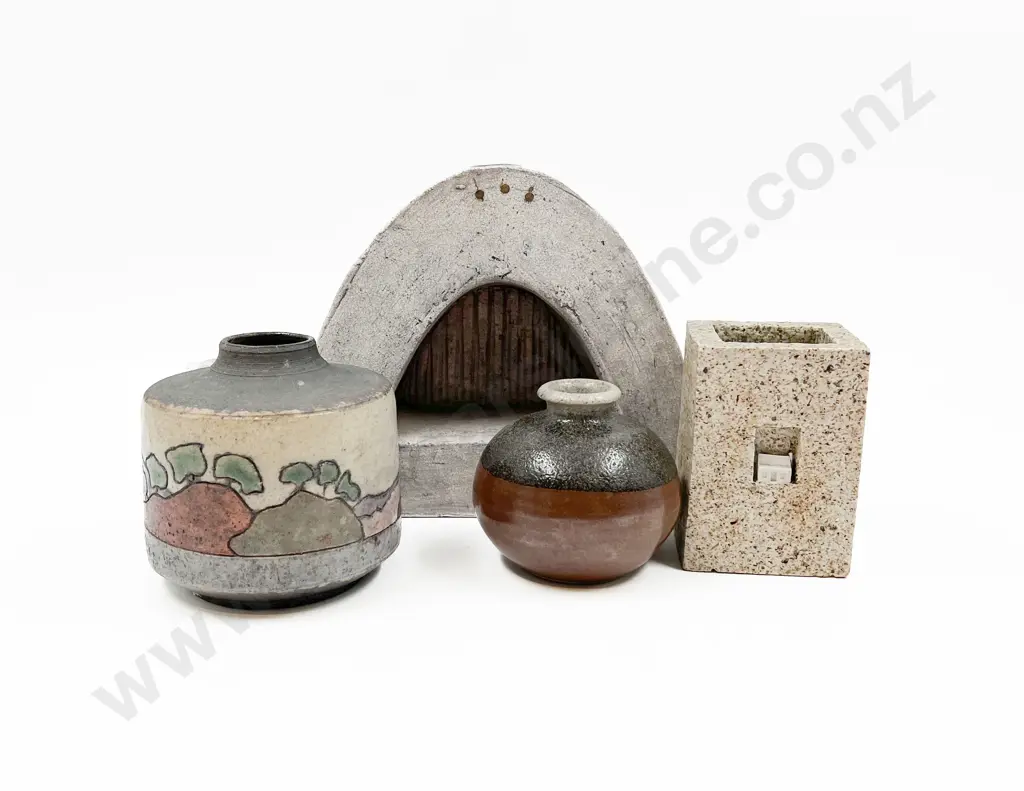 Four Pieces of Assorted Pottery Image 1++