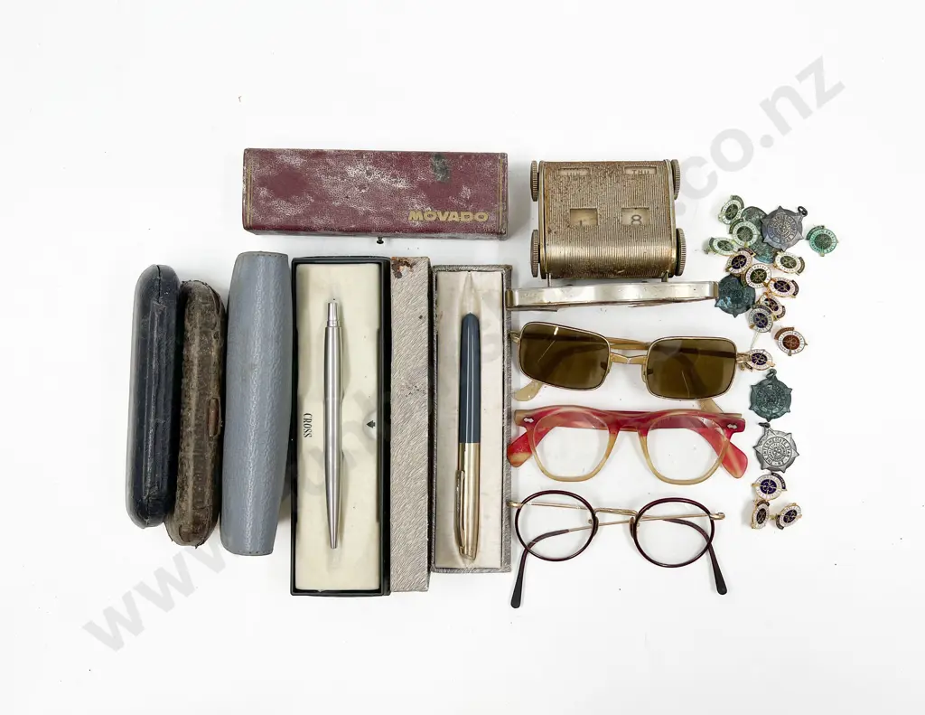Small Box of Assorted Vintage Including Spectacles and Pens etc Image 1++