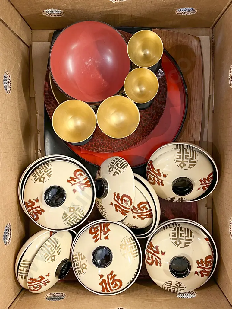Quantity of Assorted Lacquer Ware Image 1++