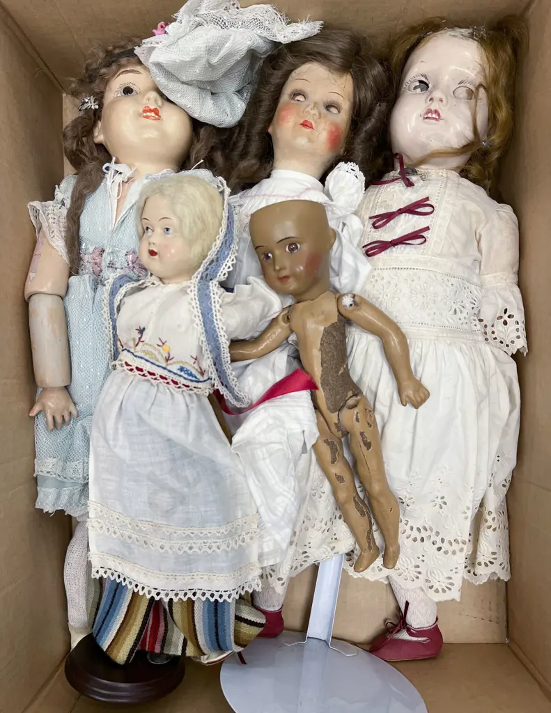 Five Various Vintage Dolls Image 1++
