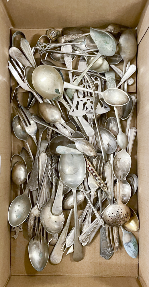 Box of Assorted S/P Cutlery Image 1++