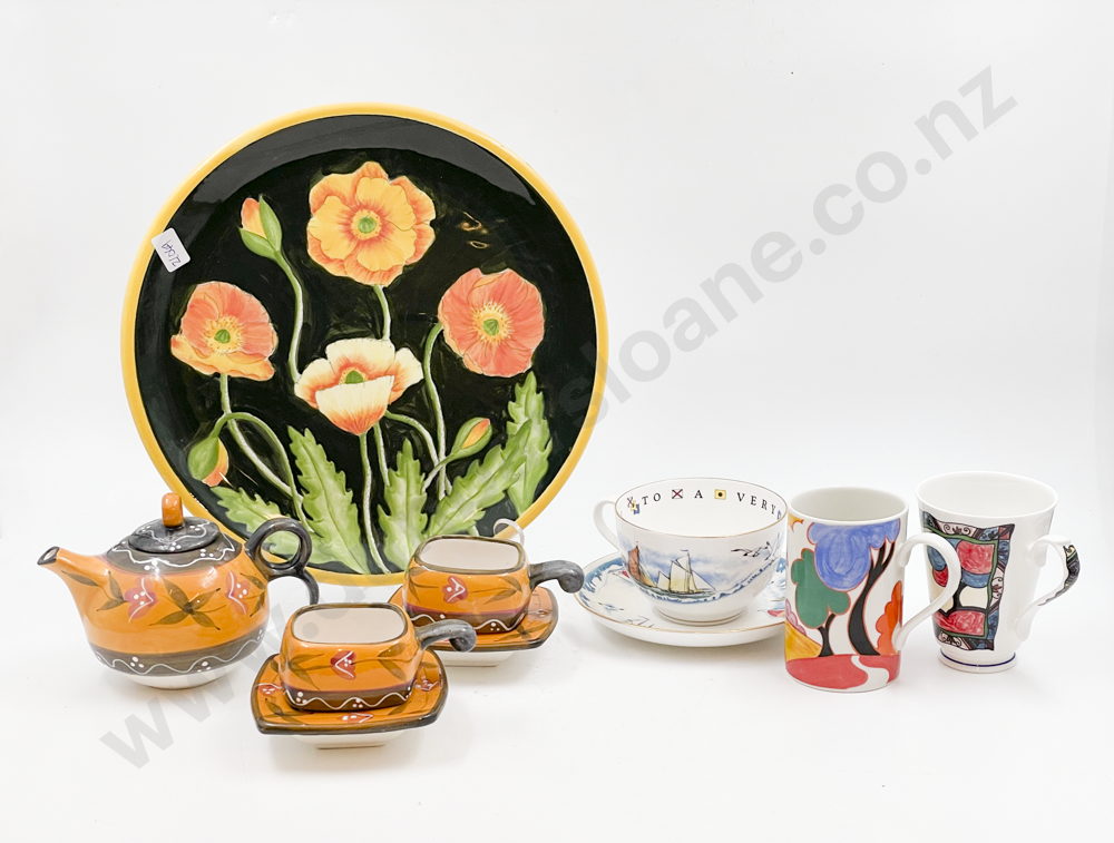 Small Quantity of Assorted Decorative China Image 1++