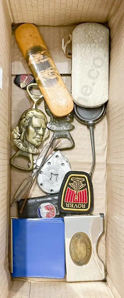 Small Box of Assorted Vintage Image 1++