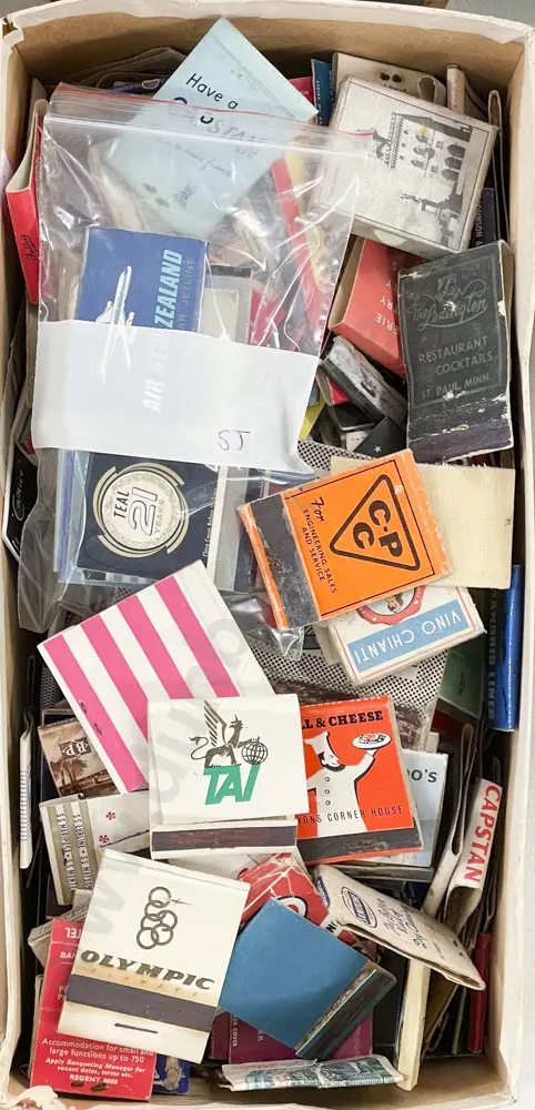 Quantity of Assorted Vintage Matchbooks Image 1++