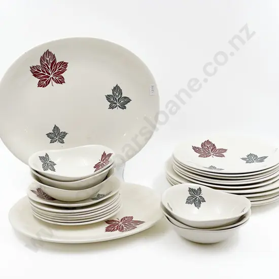 Grindley Mountain Pride Part Dinner Set