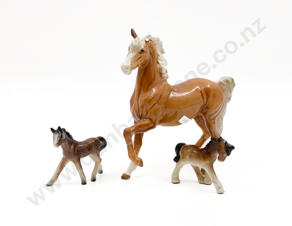 Three Beswick Horses ( AF) Image 1++