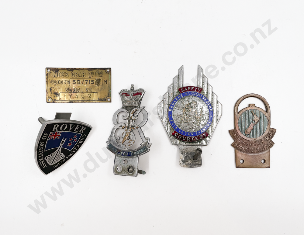 Bag of Assorted Vintage Car Badges Image 1++