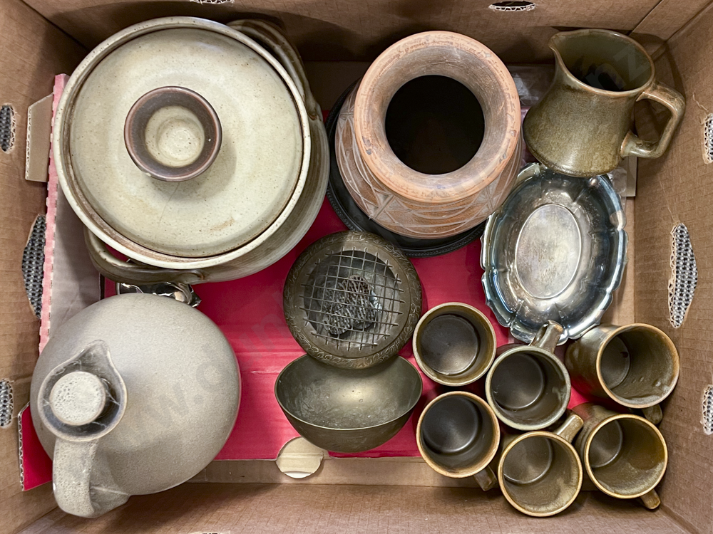 Small Quantity of Assorted Pottery etc Image 1++