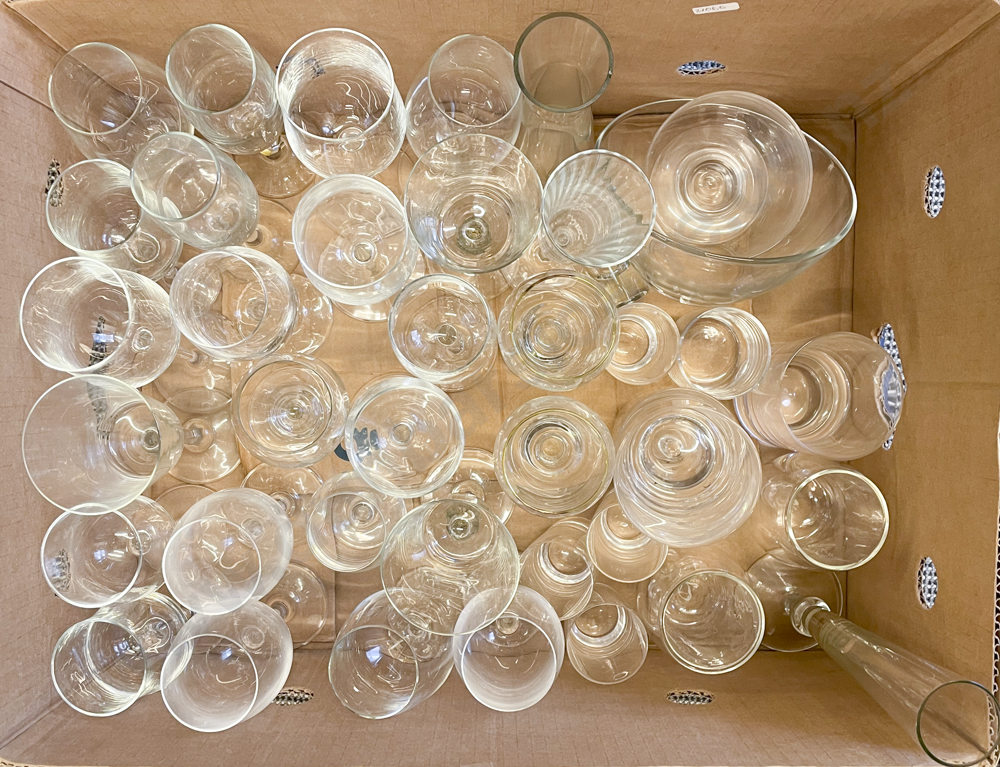 Box of Assorted Crystal and Glassware Image 1++
