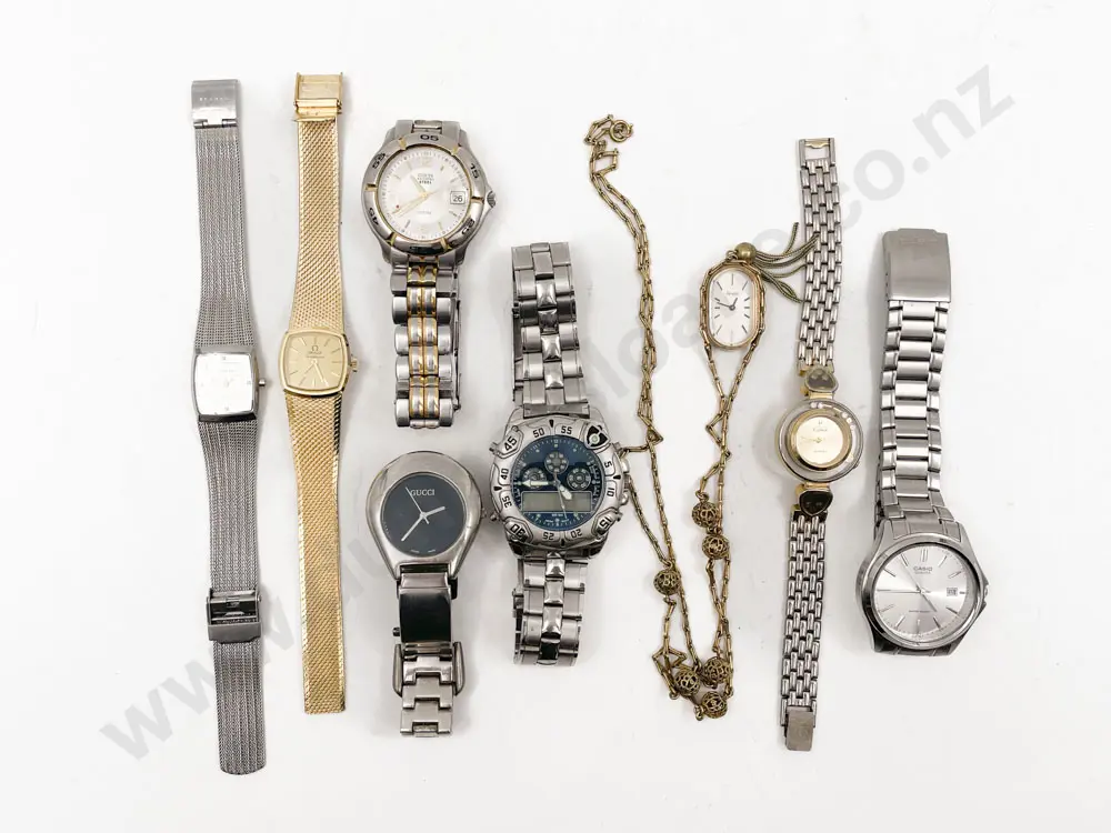Bag of Assorted Watches Image 1++