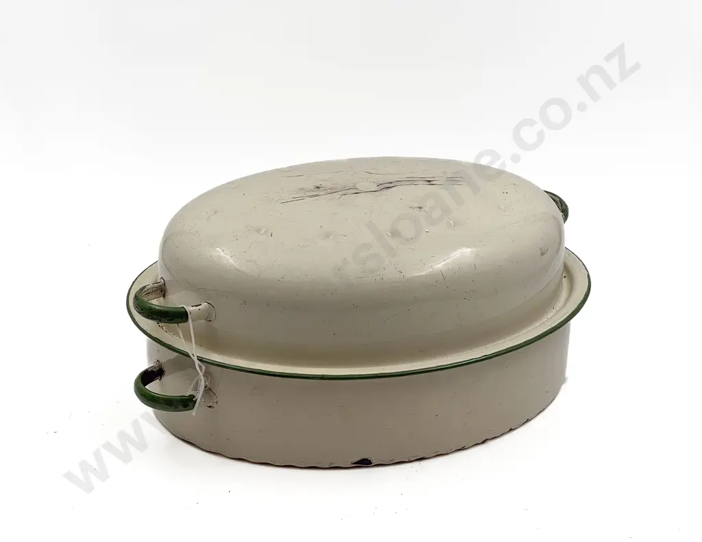 Vintage Roasting Pan with Lid Image 1++