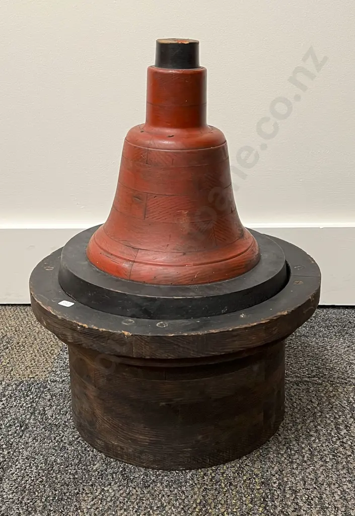Vintage Bell Mould Image 1++