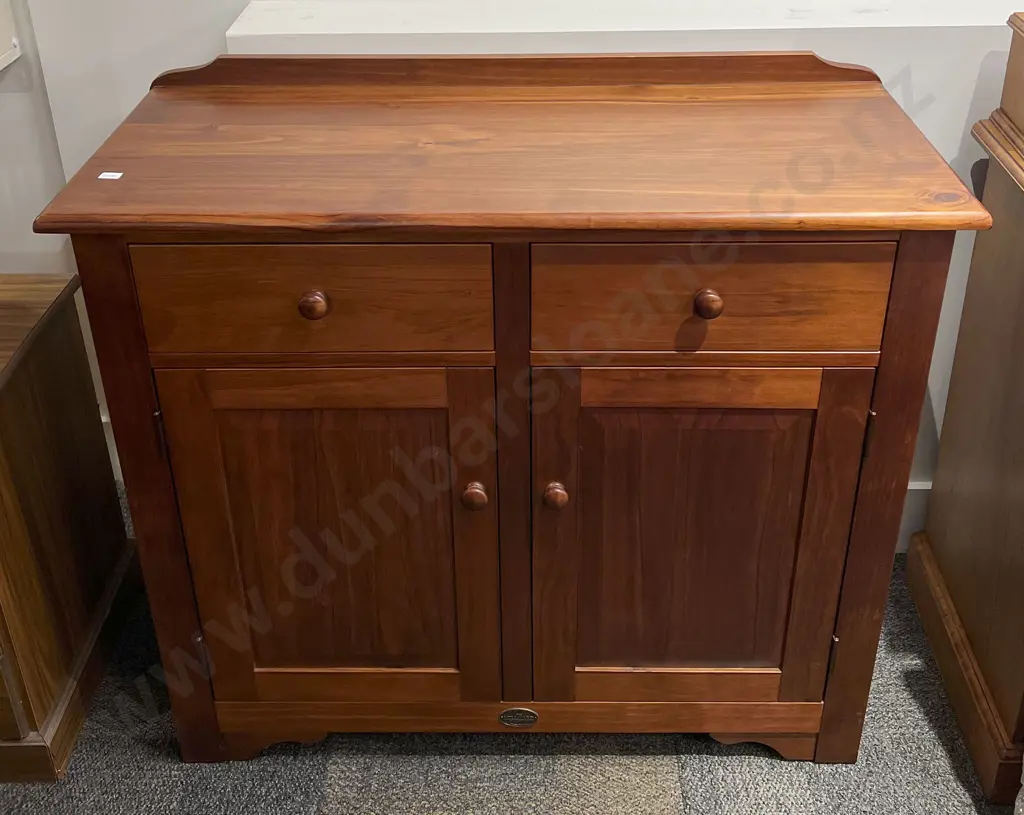 Rimu Sideboard Image 1++