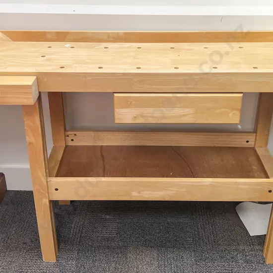 Modern Workbench