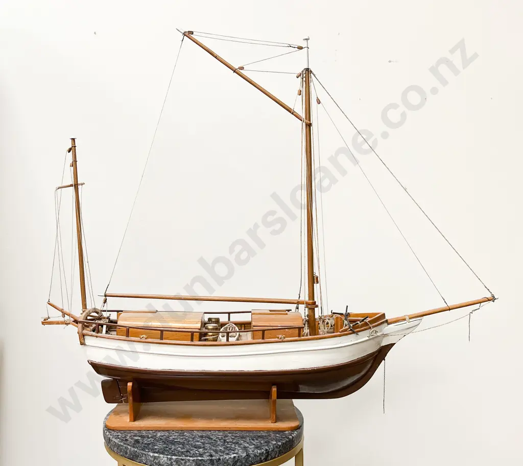 Model Yacht Image 1++